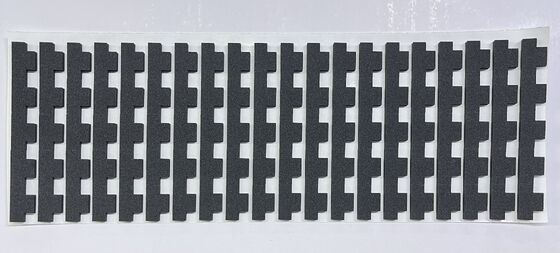 Op maat gesneden zwarte EVA-schuimpakking, getrapt zelfklevend schokbestendig kussen voor elektronica